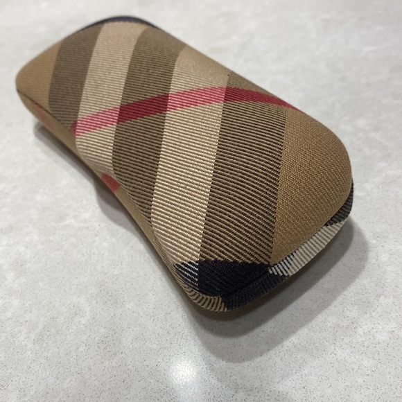 Burberry Eyeglass Case Hard Clamshell Style For Glasses Nova Check Plaid case⭐️ - Picture 6 of 14